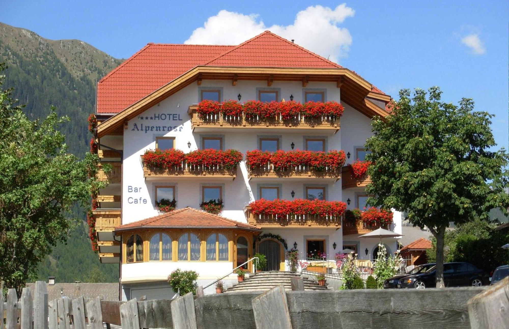 B&B Hotel Alpenrose Rooms & Apartments Вальес Экстерьер фото