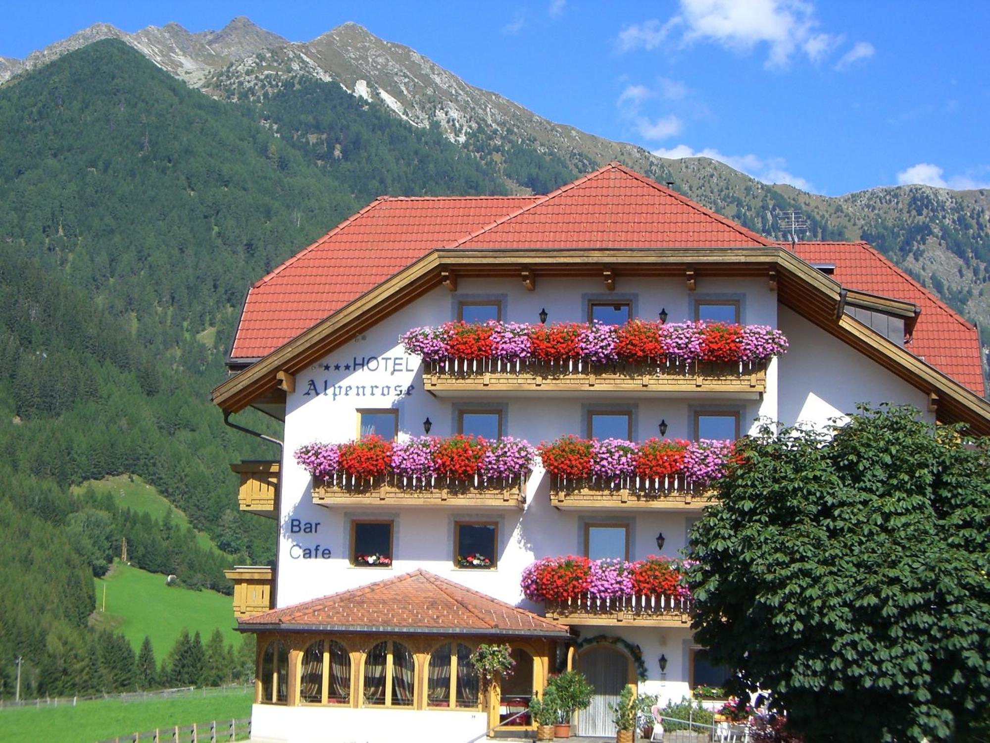 B&B Hotel Alpenrose Rooms & Apartments Вальес Экстерьер фото
