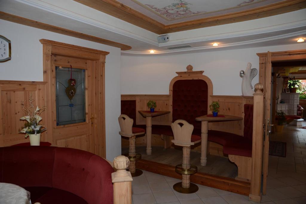 B&B Hotel Alpenrose Rooms & Apartments Вальес Экстерьер фото